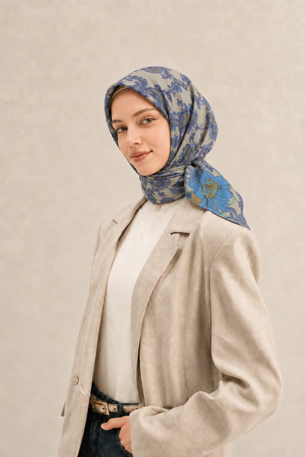 LuvénSara Çiçek ve Şal Desenli Tensel Eşarp - Bej Mavi