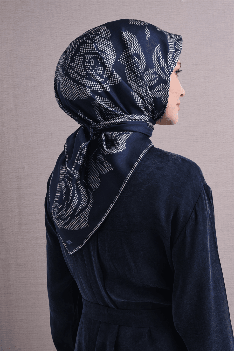 Armine Saf İpek Sura Eşarp 9645D - Lacivert 4