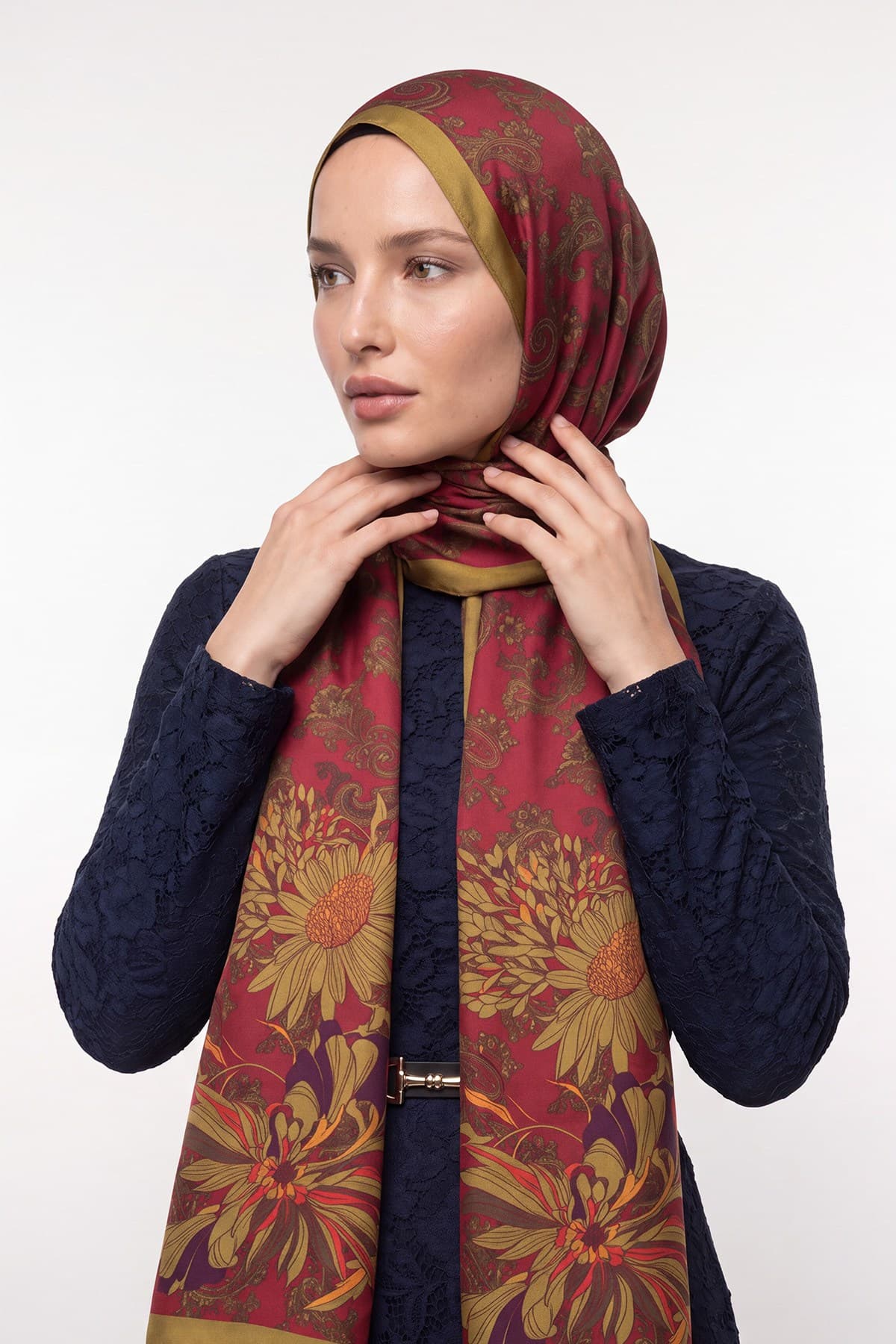 LuvènSara Desenli İpek Şal LSDG03328 - Kırmızı