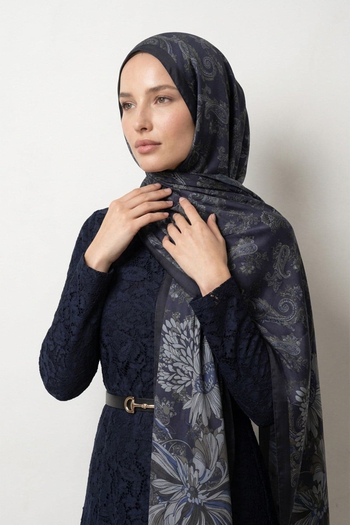 LuvènSara Desenli İpek Şal LSDG03328 - Lacivert 1