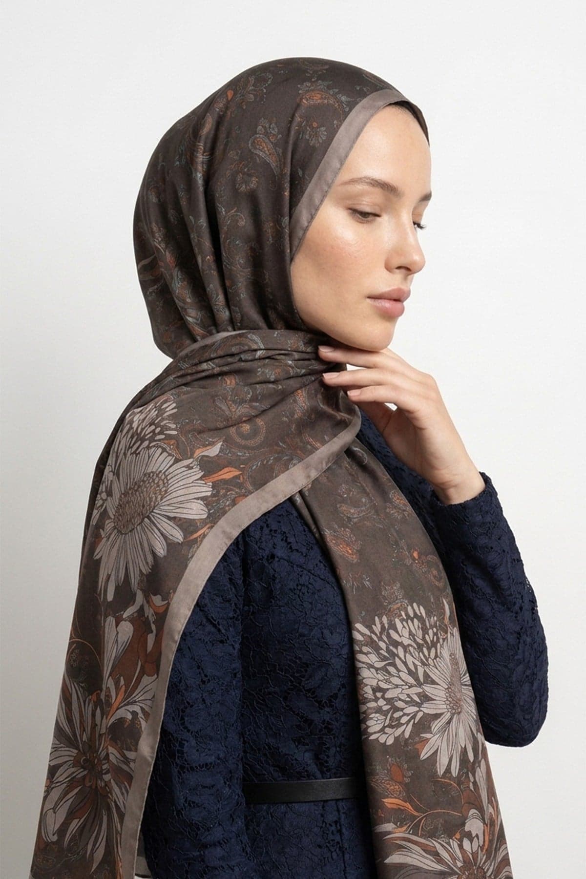 LuvènSara Desenli İpek Şal LSDG03328 - Kahverengi 2