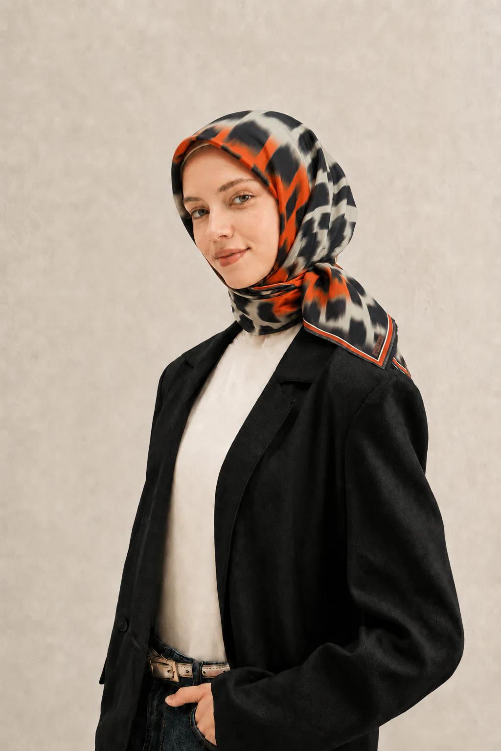 Armine Nostalji İpek Eşarp - Turuncu Leopar - Turuncu