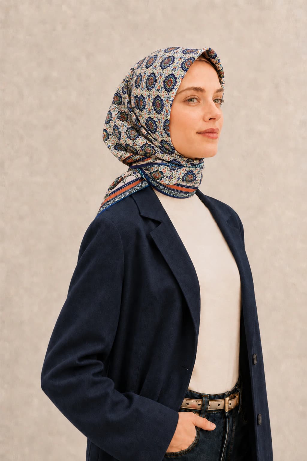 Glamouria Çini Rozet Desenli Viscon Eşarp - Lacivert Ekru 2