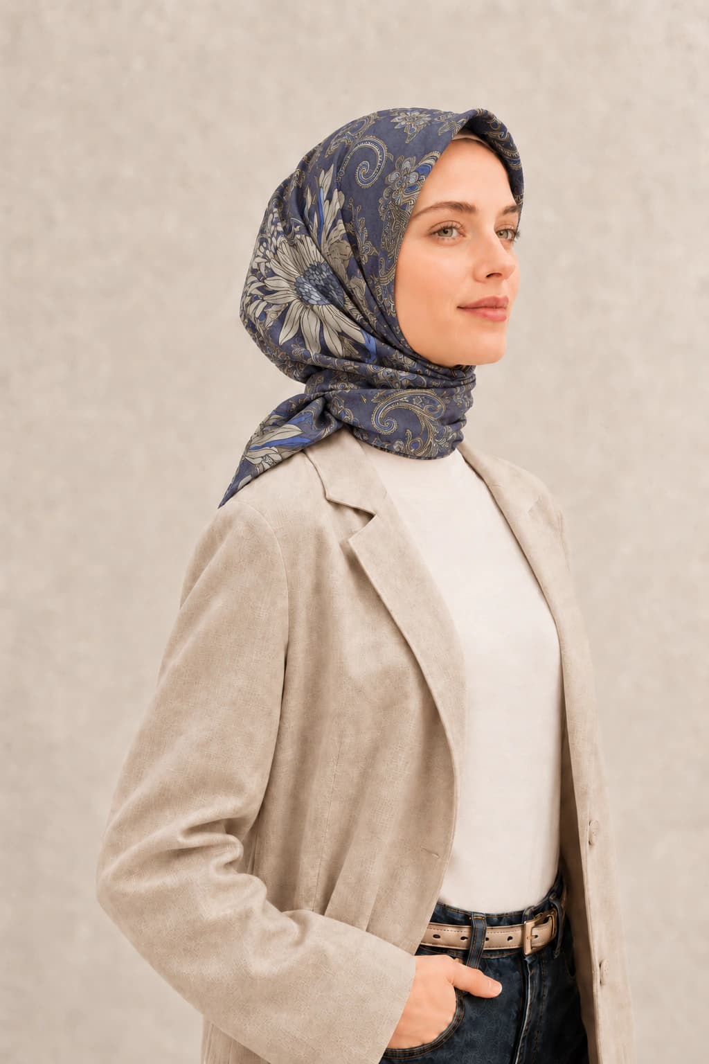 LuvénSara Çiçek ve Şal Desenli Tensel Eşarp - Lacivert Ekru 2