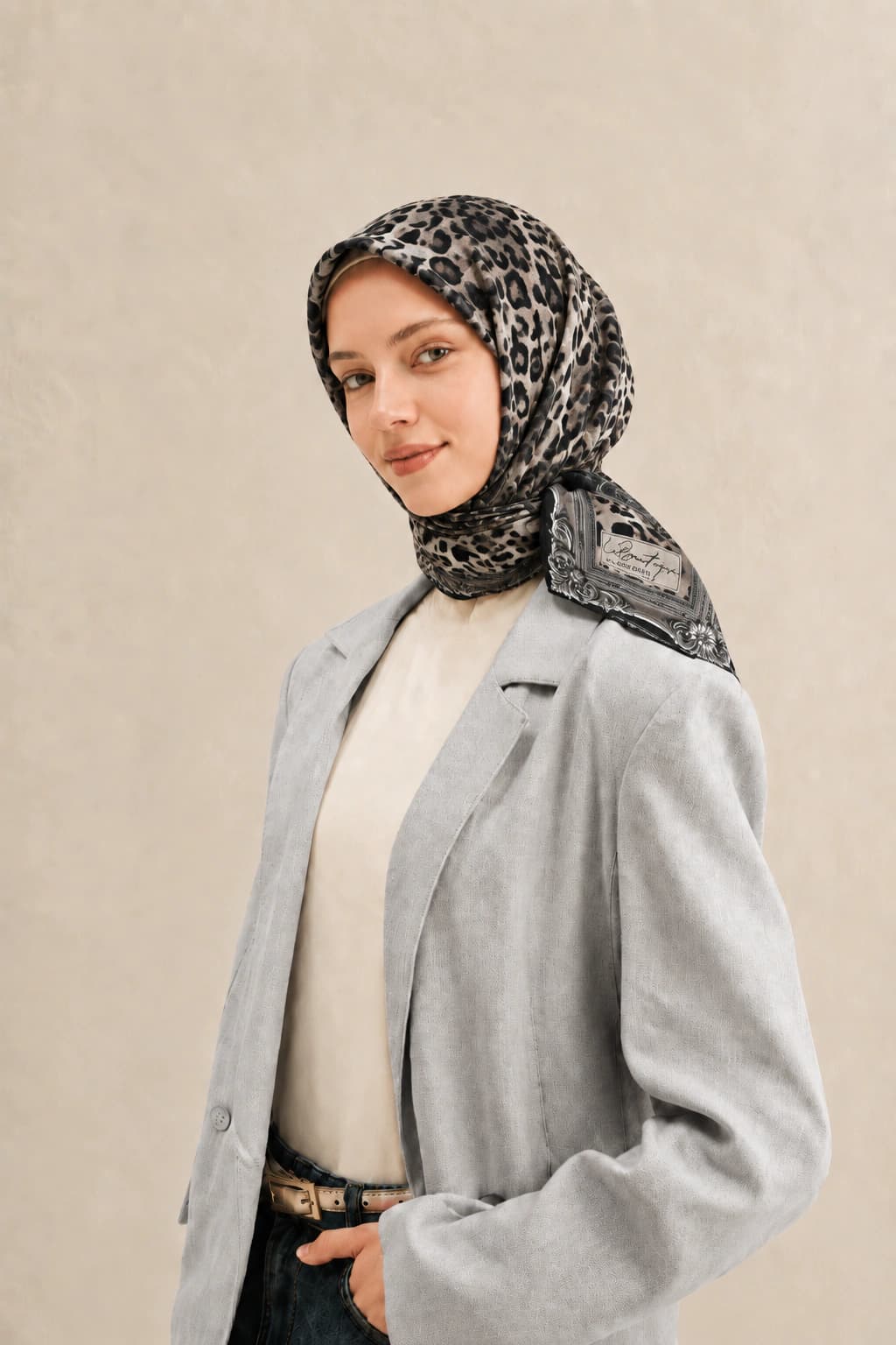 La Boutique Leopar Barok Çerçeveli Tensel Eşarp