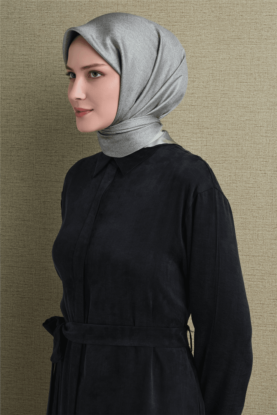 Armine Saf İpek Sura Eşarp 9601D