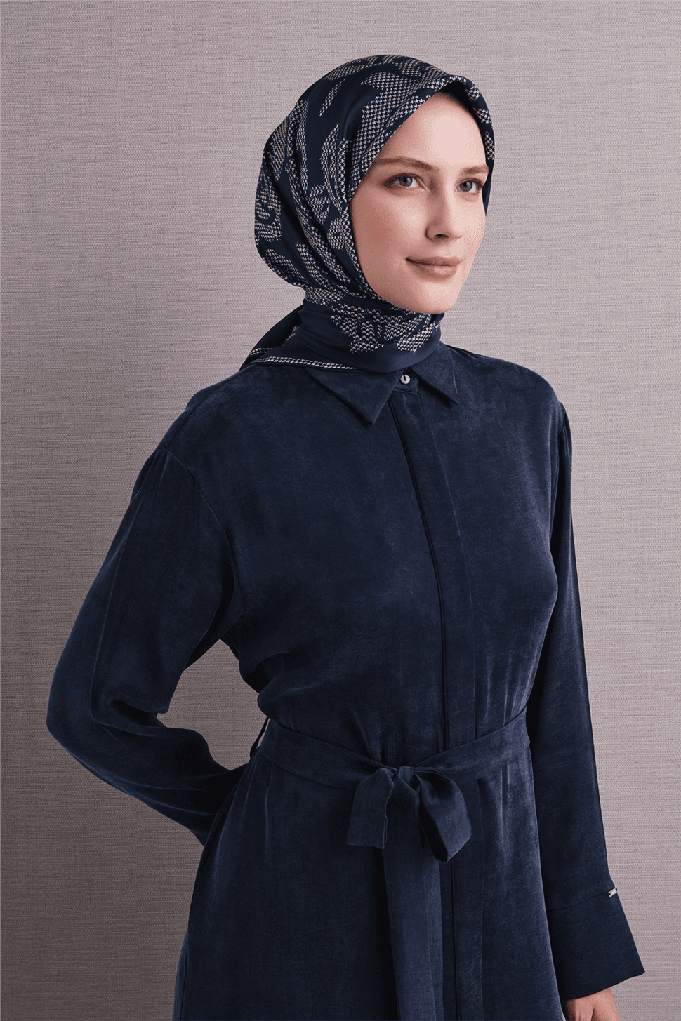Armine Saf İpek Sura Eşarp 9645D