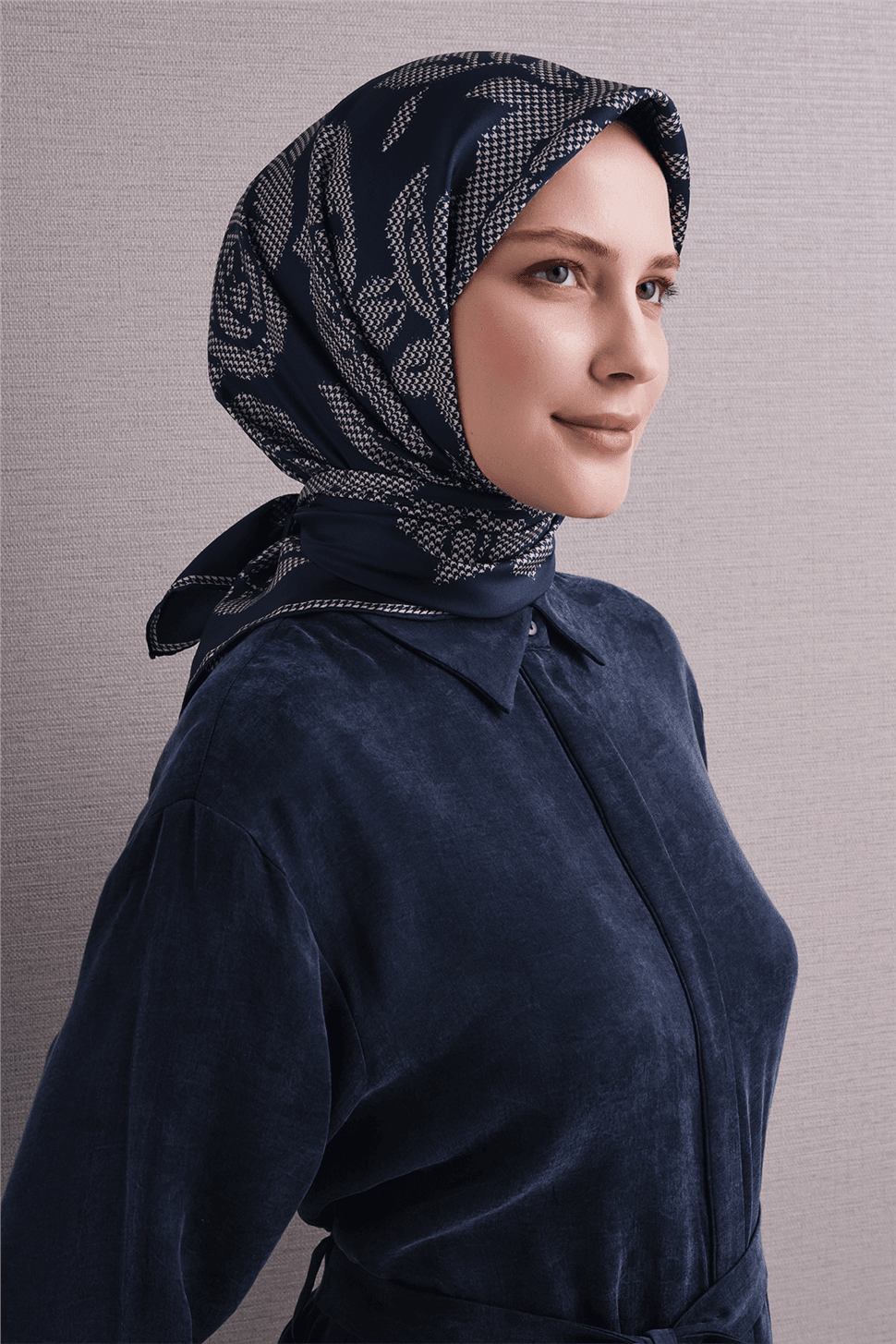 Armine Saf İpek Sura Eşarp 9645D - Lacivert 2