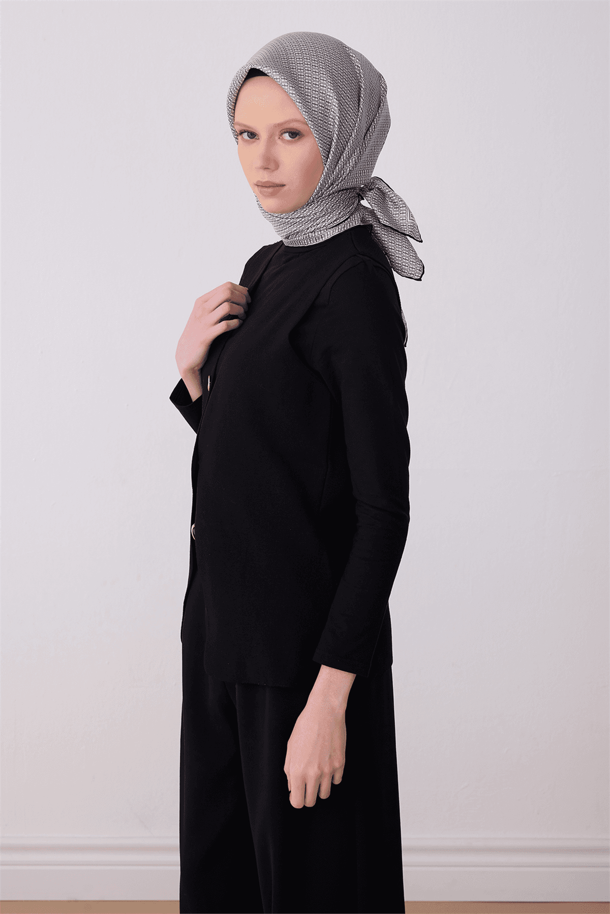 Belli %100 Twill İpek Eşarp 4321D - Siyah 1